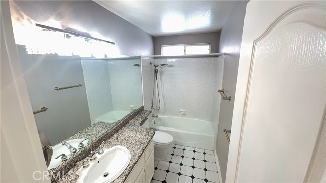 Detail Gallery Image 11 of 20 For 30217 Skippers Way, Canyon Lake,  CA 92587 - 3 Beds | 2 Baths