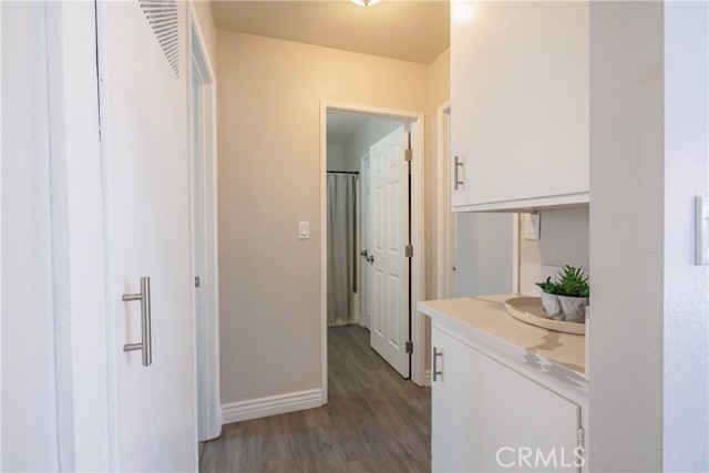 Detail Gallery Image 17 of 53 For 1422 Camelot Dr, Corona,  CA 92882 - 2 Beds | 1/1 Baths