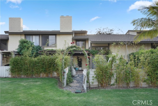 Detail Gallery Image 13 of 13 For 2604 N Tustin Ave #C,  Santa Ana,  CA 92705 - 4 Beds | 2/1 Baths