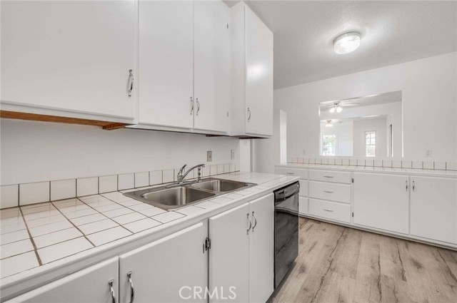 Detail Gallery Image 10 of 17 For 926 Newport Ave #1,  Long Beach,  CA 90804 - 3 Beds | 1 Baths