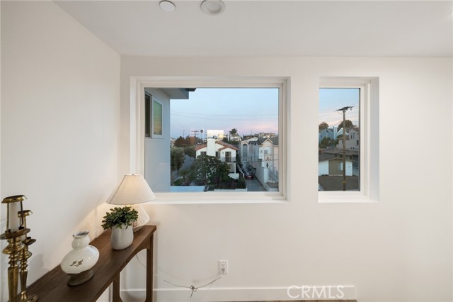 Detail Gallery Image 47 of 58 For 201 S Juanita Ave, Redondo Beach,  CA 90277 - 3 Beds | 4 Baths