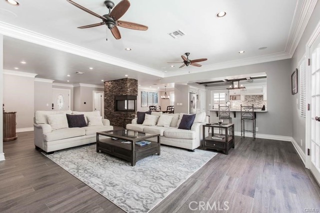 Detail Gallery Image 2 of 6 For 16009 Acre St, North Hills,  CA 91343 - 4 Beds | 3 Baths