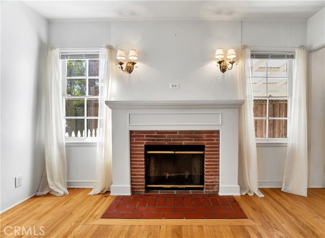 Detail Gallery Image 6 of 30 For 5239 Comercio Ave, Woodland Hills,  CA 91364 - 2 Beds | 1 Baths