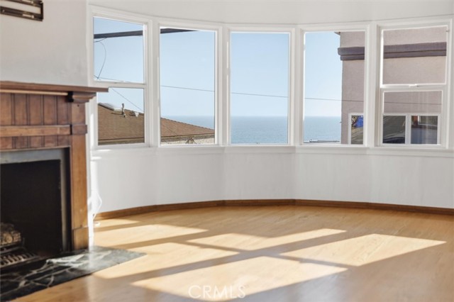 315 33rd, Manhattan Beach, California 90266, 2 Bedrooms Bedrooms, 0 ,2 BathroomsBathrooms,Residential,For Sale,33rd,0,SB26105539
