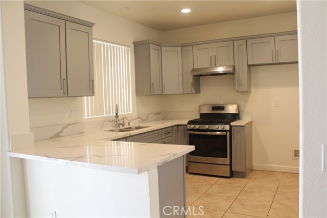 Detail Gallery Image 7 of 21 For 13289 Coffeetree St, Moreno Valley,  CA 92553 - 4 Beds | 3 Baths