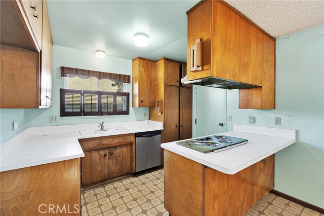 Detail Gallery Image 8 of 32 For 1405 Piute, Barstow,  CA 92311 - 3 Beds | 2 Baths