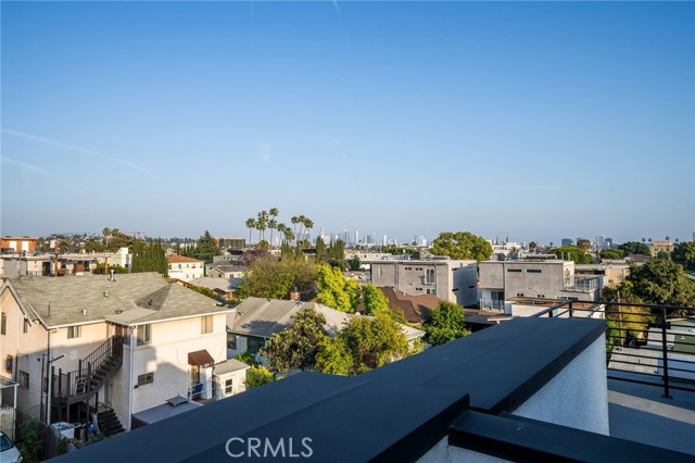 5004 Oak Lane, Los Angeles, California 90029, 3 Bedrooms Bedrooms, ,3 BathroomsBathrooms,Single Family Residence,For Sale,Oak,CV24081941