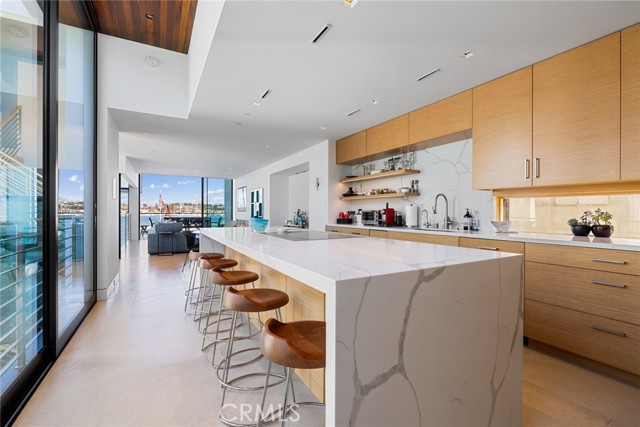 Detail Gallery Image 11 of 32 For 1509 E Bay Ave, Newport Beach,  CA 92661 - 4 Beds | 4/1 Baths