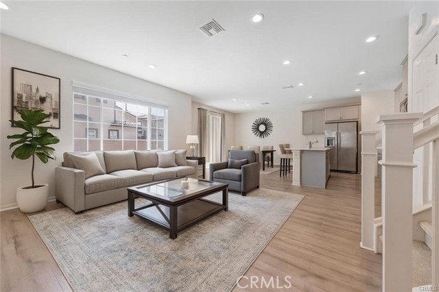 Detail Gallery Image 5 of 29 For 15971 Aventurine Ln, Chino,  CA 91708 - 3 Beds | 2/1 Baths