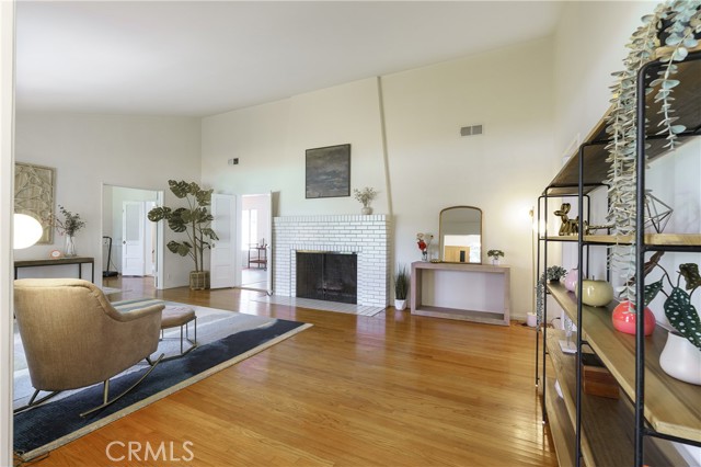 367 W Camino Real Avenue, Arcadia CA: https://media.crmls.org/medias/21ae0f6e-d574-4dcb-8762-f8990751fdef.jpg