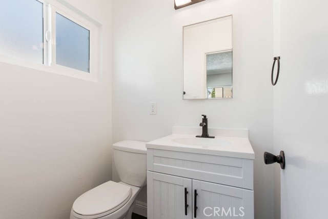 Detail Gallery Image 17 of 19 For 930 N Stanley Ave #4,  West Hollywood,  CA 90046 - 3 Beds | 2 Baths