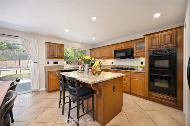 Detail Gallery Image 14 of 53 For 24909 Mulberry Rd, Corona,  CA 92883 - 4 Beds | 2/1 Baths