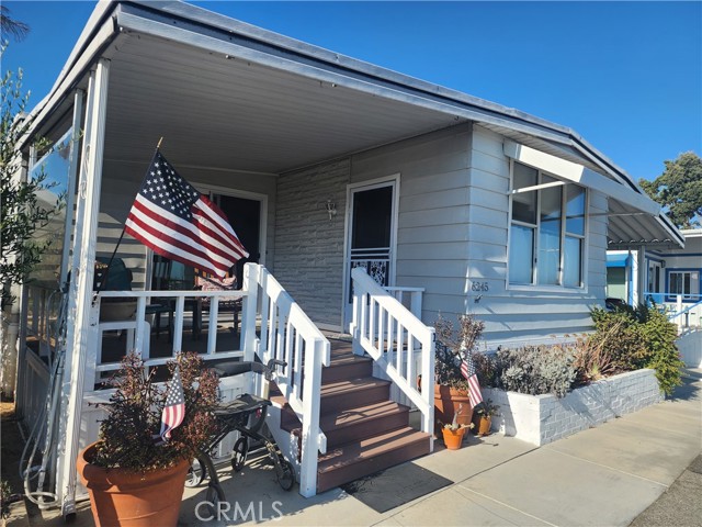 6245 E Marina View Drive, Long Beach CA: https://media.crmls.org/medias/21aef10b-830c-4157-956a-73a1481dd07a.jpg