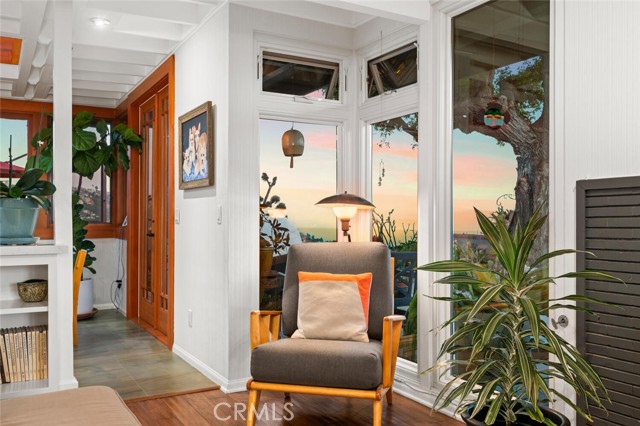 1687 Temple Hills Drive, Laguna Beach CA: https://media.crmls.org/medias/21af8e62-139c-448f-8588-ef1159ac215f.jpg