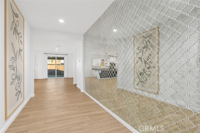 Detail Gallery Image 2 of 41 For 29120 Tanoak, Lake Elsinore,  CA 92530 - 4 Beds | 2/1 Baths