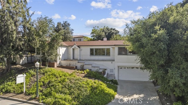 Detail Gallery Image 1 of 31 For 1525 Princess Dr, Glendale,  CA 91207 - 3 Beds | 2 Baths