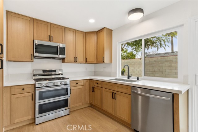 Detail Gallery Image 9 of 27 For 9152 Jersey, Riverside,  CA 92503 - 4 Beds | 2 Baths