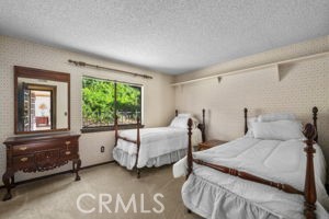 https://media.crmls.org/medias/21b03189-5bd7-42a4-b5c5-3dce4527d6cb.jpg?preset=X-Large
