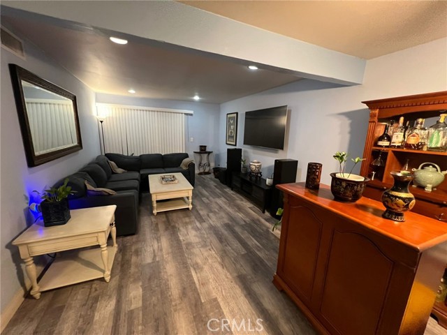 Detail Gallery Image 14 of 15 For 18620 Hatteras St #113,  Tarzana,  CA 91356 - 2 Beds | 2 Baths