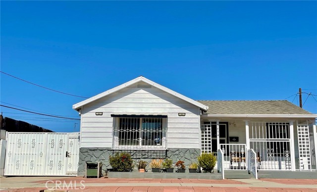 3654 Denver Ave, Long Beach, CA 90810