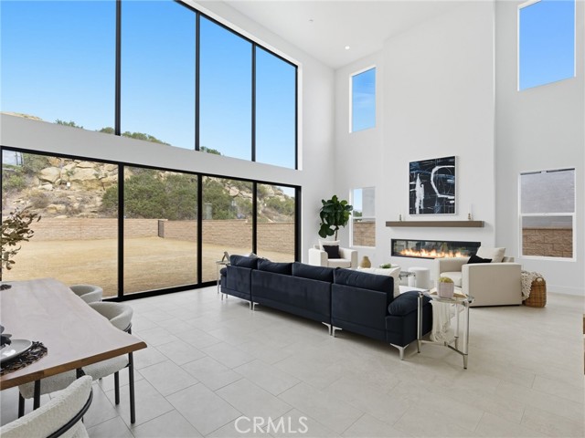 9539 N Andora Avenue, Chatsworth CA: https://media.crmls.org/medias/21b150a5-bfe6-4d7e-b8bc-776bdb5a3030.jpg