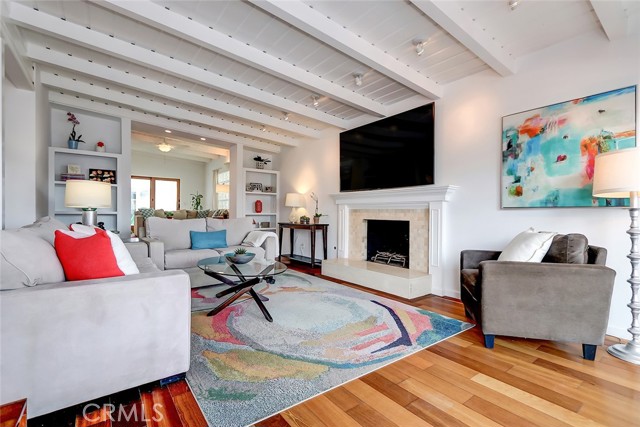 527 24th Street, Manhattan Beach, California 90266, 4 Bedrooms Bedrooms, ,2 BathroomsBathrooms,Residential,Sold,24th,SB23090916