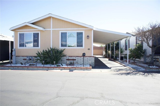 Detail Gallery Image 7 of 24 For 323 N Euclid St, Sp 65 #65,  Santa Ana,  CA 92703 - 4 Beds | 2 Baths