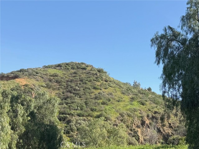 Detail Gallery Image 3 of 6 For 17580 Wicker Way, Riverside,  CA 92504 - – Beds | – Baths