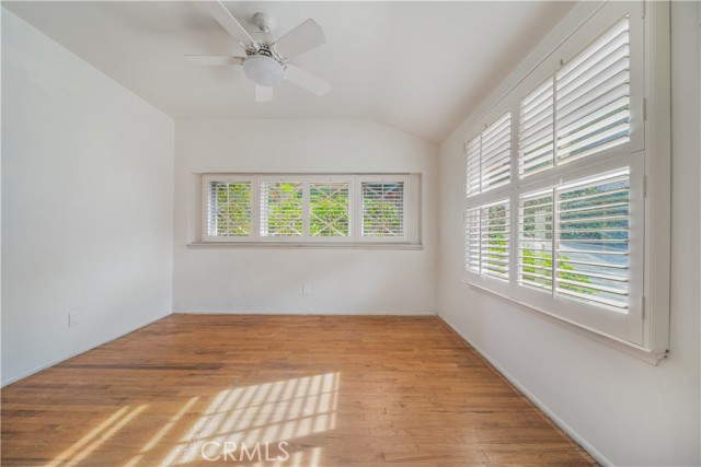 Detail Gallery Image 18 of 26 For 3336 Dunsmere, Glendale,  CA 91206 - 3 Beds | 2 Baths