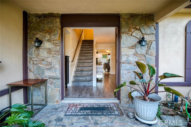 Detail Gallery Image 3 of 38 For 2914 S Rene, Santa Ana,  CA 92704 - 4 Beds | 3 Baths