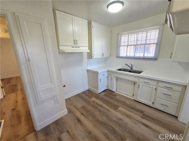 1758 W 110th Street, Los Angeles CA: https://media.crmls.org/medias/21b33253-f6e8-46d8-89e0-e184492cb00f.jpg