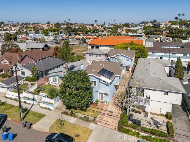 420 Broadway, Redondo Beach, California 90277, 4 Bedrooms Bedrooms, ,2 BathroomsBathrooms,Residential,For Sale,Broadway,SB26076613