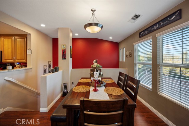 Detail Gallery Image 6 of 26 For 18024 Flynn Dr #5501,  Canyon Country,  CA 91387 - 2 Beds | 2 Baths