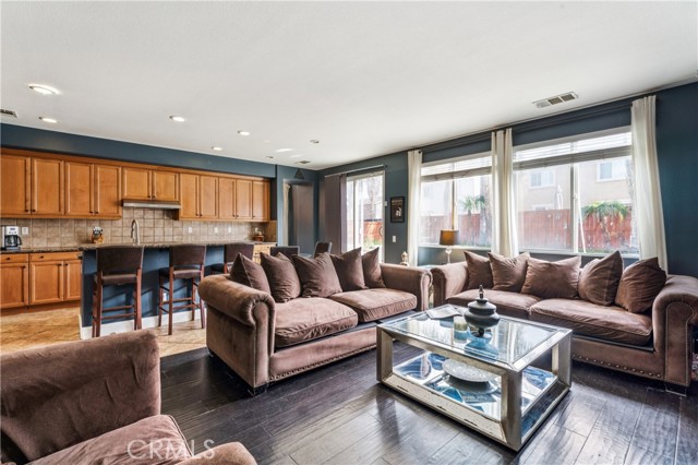 Detail Gallery Image 15 of 43 For 10889 Cameron Ct, Corona,  CA 92883 - 6 Beds | 4/1 Baths