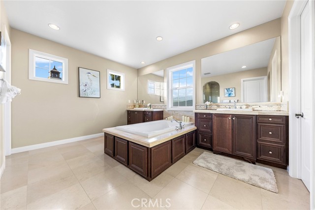 19599 Highland Terrace Drive, Walnut CA: https://media.crmls.org/medias/21b441ac-96c8-4677-8573-e5f08ddd1311.jpg