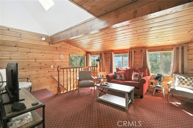 782 Virginia Court, Lake Arrowhead CA: https://media.crmls.org/medias/21b4c173-33cf-4905-9226-381f2016d5ab.jpg