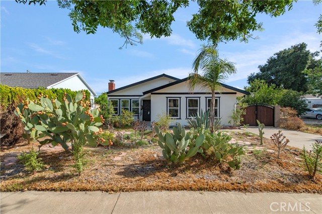 Detail Gallery Image 1 of 26 For 636 Highland Ct, Upland,  CA 91786 - 3 Beds | 2 Baths