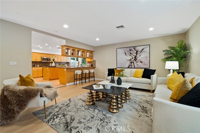 Detail Gallery Image 15 of 38 For 4251 Laurel Canyon Bld, Studio City,  CA 91604 - 4 Beds | 4 Baths