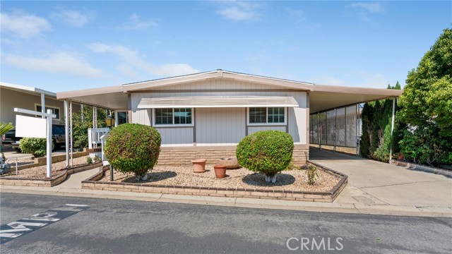 1422 Rainbrook Way, Corona CA: https://media.crmls.org/medias/21b55ff5-50a0-43a6-88aa-87d8d91ff6cd.jpg