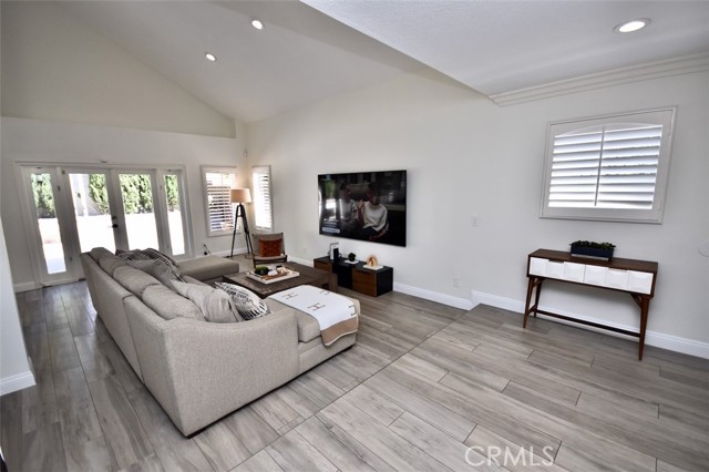 Detail Gallery Image 5 of 40 For 20 Salerno, Irvine,  CA 92614 - 4 Beds | 3 Baths