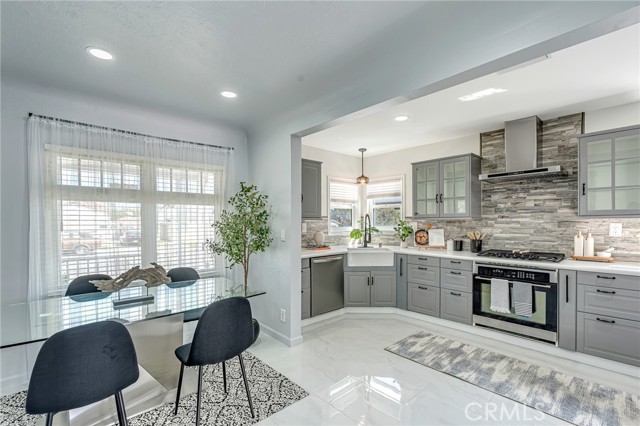 Detail Gallery Image 20 of 51 For 1381 W Summerland, San Pedro,  CA 90732 - 4 Beds | 3 Baths