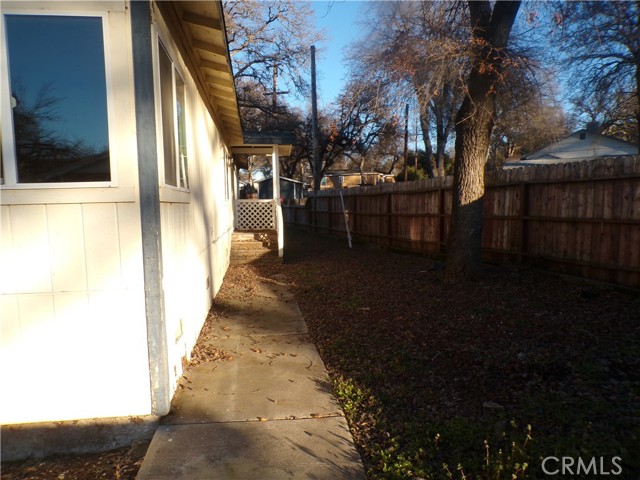 Detail Gallery Image 6 of 18 For 3767 Buckeye, Clearlake,  CA 95422 - 3 Beds | 2 Baths