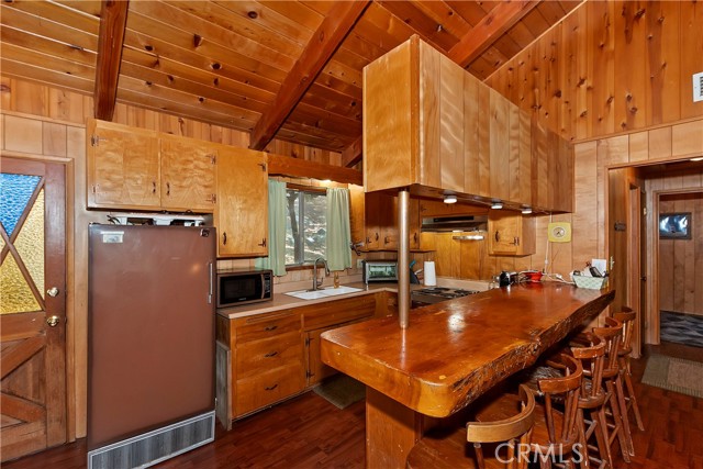 812 Arosa Drive, Crestline CA: https://media.crmls.org/medias/21b8eb85-a51c-4957-bd0a-e3715ff44a06.jpg