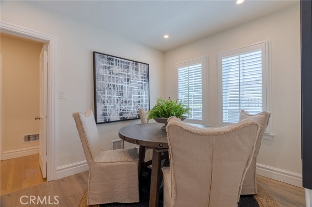 2245 E California Boulevard, San Marino CA: https://media.crmls.org/medias/21b9594f-23dc-4711-a709-904e4f4c99f8.jpg