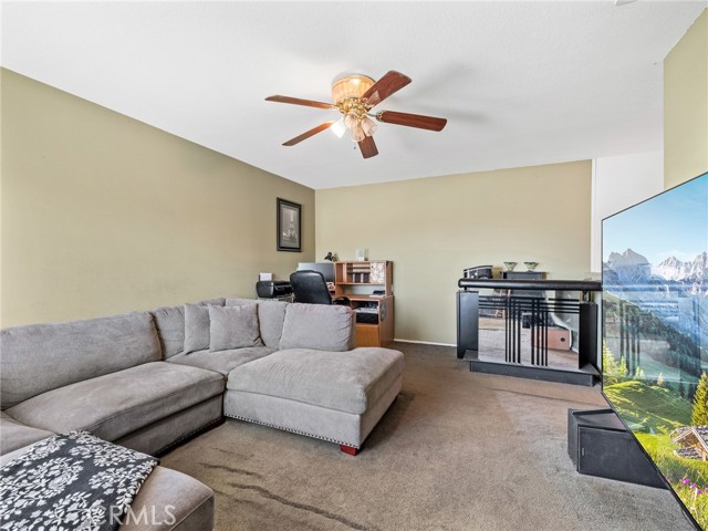 Detail Gallery Image 28 of 42 For 12685 Biscayne, Victorville,  CA 92392 - 5 Beds | 3/1 Baths