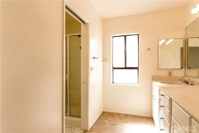 Detail Gallery Image 14 of 16 For 9906 Owensmouth Ave #7,  Chatsworth,  CA 91311 - 3 Beds | 2/1 Baths