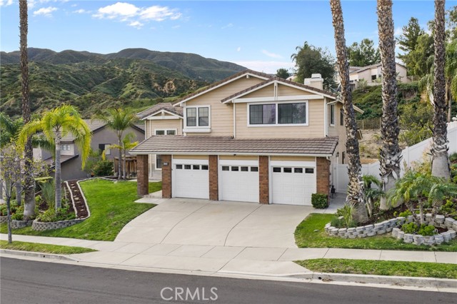 Detail Gallery Image 2 of 63 For 2860 Hidden Hills, Corona,  CA 92882 - 5 Beds | 3 Baths