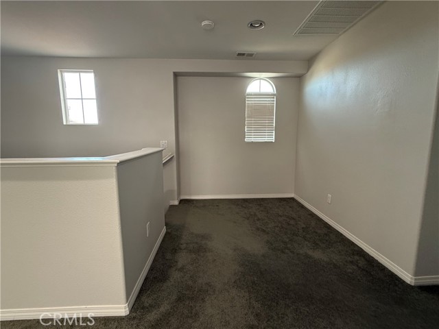 Detail Gallery Image 6 of 8 For 29325 Centerfield, Lake Elsinore,  CA 92530 - 4 Beds | 3 Baths