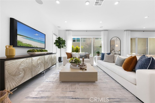 131 Bear Leaf Drive, Lake Forest CA: https://media.crmls.org/medias/21ba67ef-041f-4254-a58d-848cbc849d91.jpg
