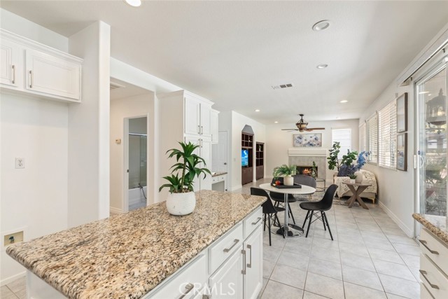 4262 Havenridge, Corona CA: https://media.crmls.org/medias/21bc4b28-08c6-41e0-9e04-ecccf2100a01.jpg